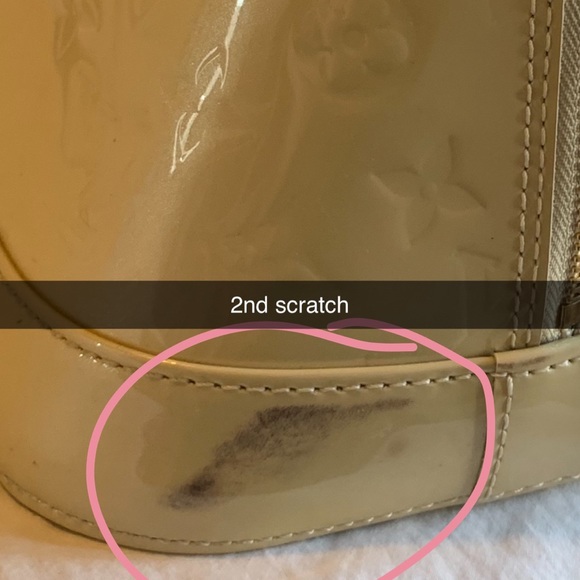 LV Alma GM Monogram Vernis Blanc Coral Handbag - Picture 4 of 8